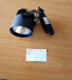 SPOTLIGHT ADJUSTABLE 6K 25W BLACK 407R-61C 